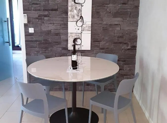 Lucia Exclusive With Parking In The Garage Poreč