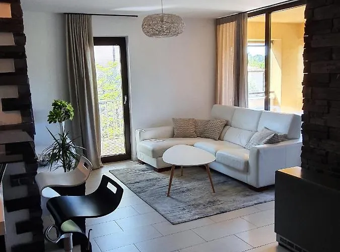 Lucia Exclusive With Parking In The Garage Lejlighed *