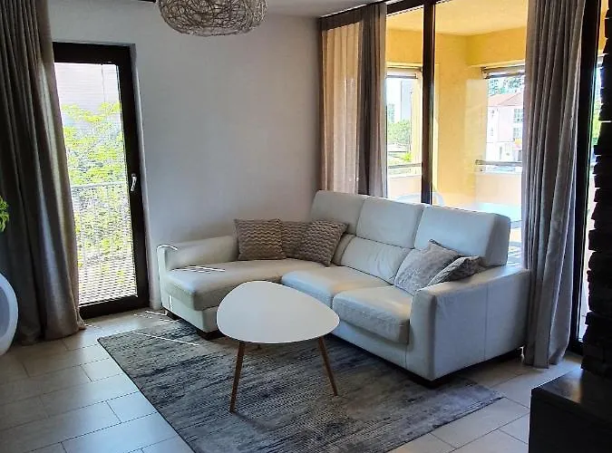 Lucia Exclusive With Parking In The Garage *