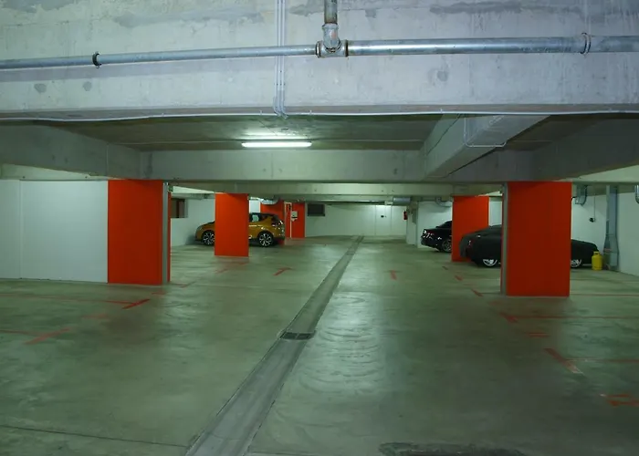 Lucia Exclusive With Parking In The Garage Appartamento