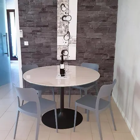 Lucia Exclusive With Parking In The Garage 波雷奇