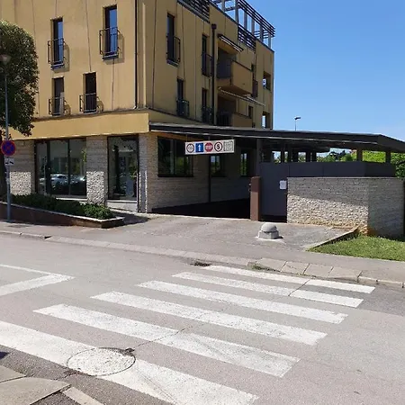 Lucia Exclusive With Parking In The Garage 公寓 波雷奇